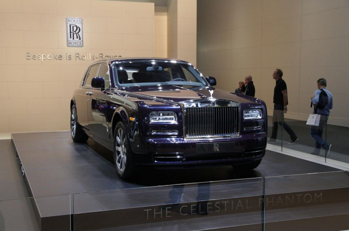 Bespoke Rolls-Royce Phantom Platino Has Seats Made From Bamboo