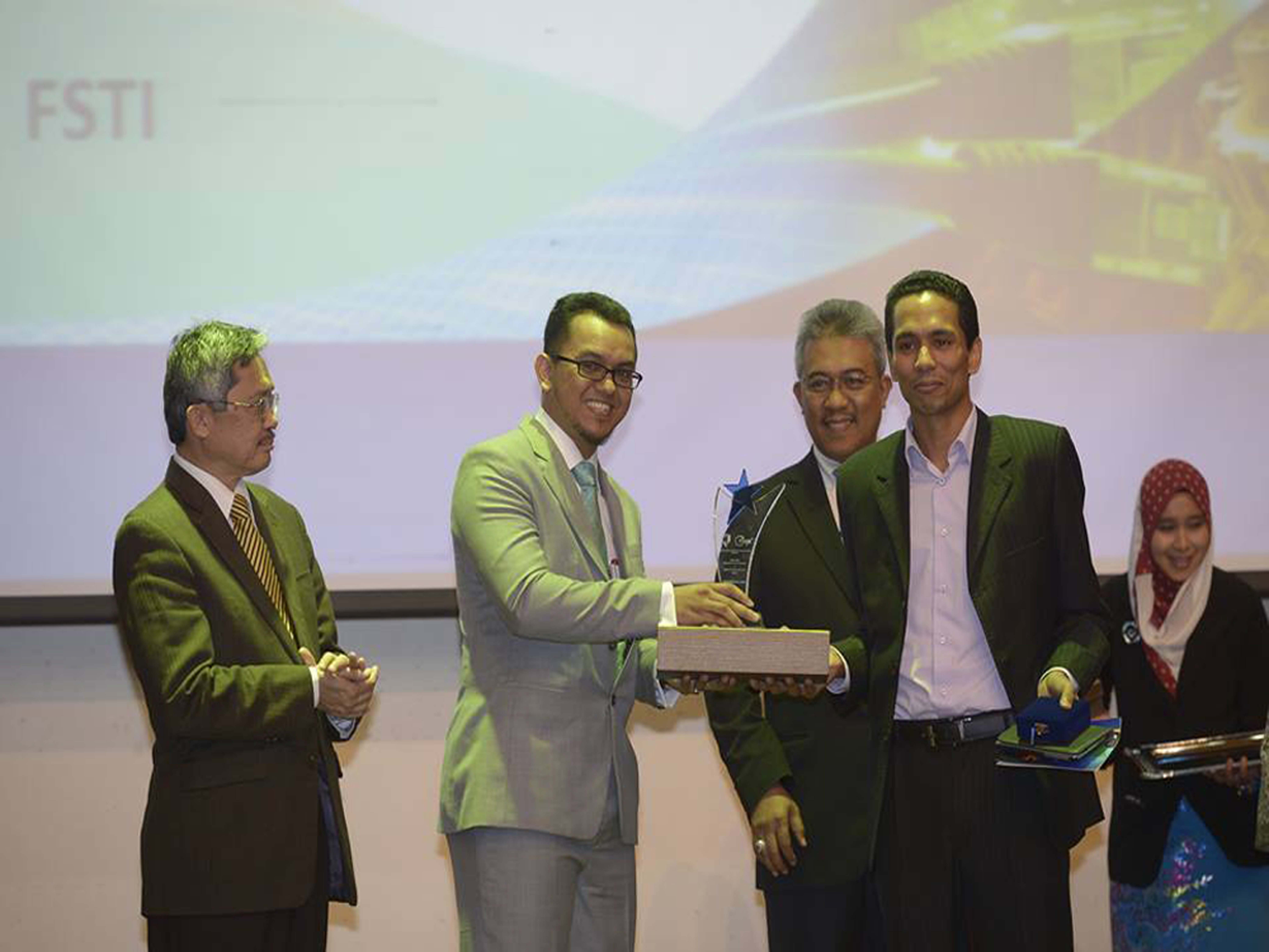 Awards and Prizes: Green Technology Award (CITREX, Malaysia, 2015)