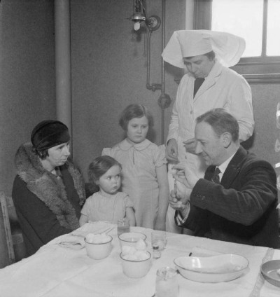 Diphtheria Immunisation Scheme, London, England, 1941